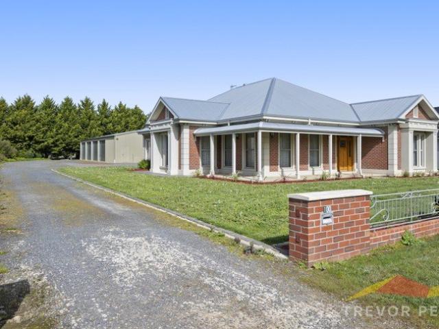Exceptional Family Living with Unrivalled Shedding