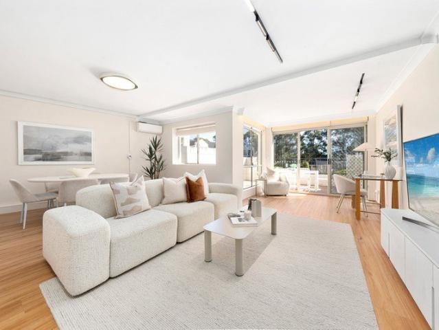 Exceptional Family Sized, North Facing Renovated Apartment