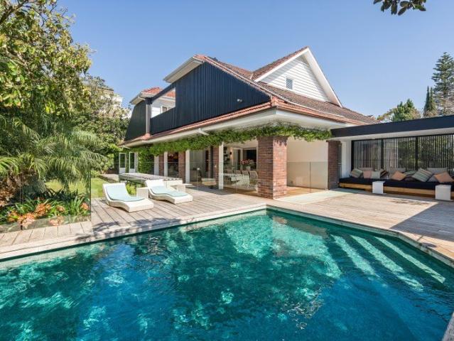 Exceptional Family Residence Offers Bespoke Architectural Luxury, Effortless Family Living & Ultimate Convenience