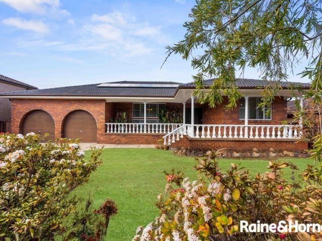 Exceptional Family Residence with Three Lots and Dual Occupancy Potential S.T.C.A