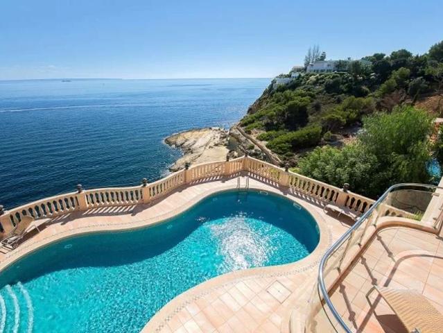 Exceptional first line villa in Sol de Mallorca with outstanding sea views