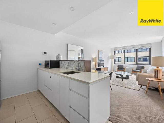 Exceptional Fully Furnished Realm Apartment