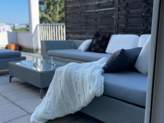 Exceptional furnished attic apartment and Alpine view – 132 sqm in Munich New home in Munich
