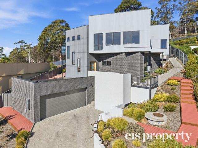 Exceptional Home with Flexible Living and Stunning Panoramic Views
