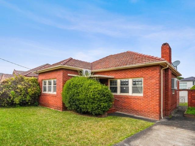 Exceptional Knockdown Rebuild Opportunity in a Highly Connected Concord West Setting