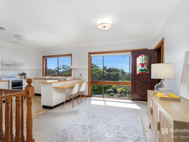 Exceptional Large family home on a 1,700m2 Block