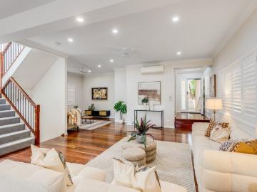 Exceptional Large Modernised Family Home with Pool in Leafy Taringa