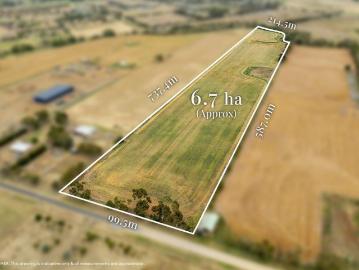 Exceptional Lifestyle Opportunity at 155 Argyle Street, Little River VIC 3211