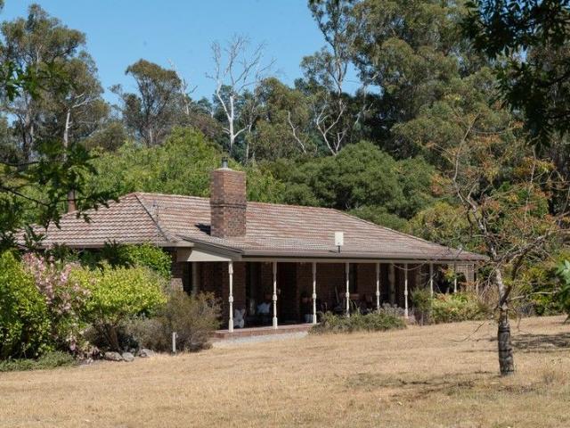 Exceptional Lifestyle Opportunity in Peaceful Loira