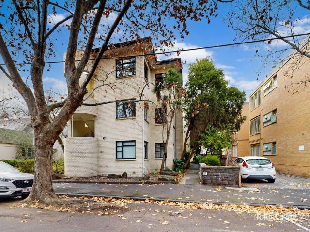 Exceptional Lifestyle Living in Exclusive South Yarra