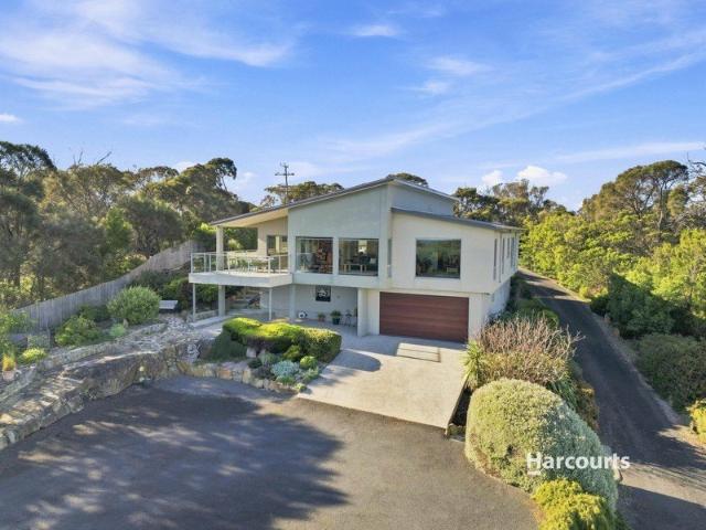 Exceptional Lifestyle Property with Spectacular Bass Strait Views