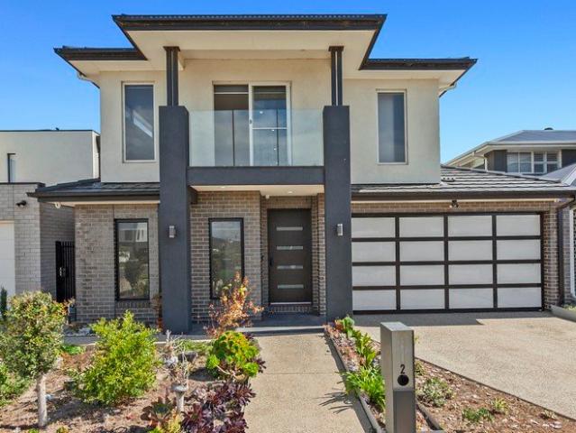 Exceptional Living in Sought After Werribee South! APPLICATIONS NOW OPEN