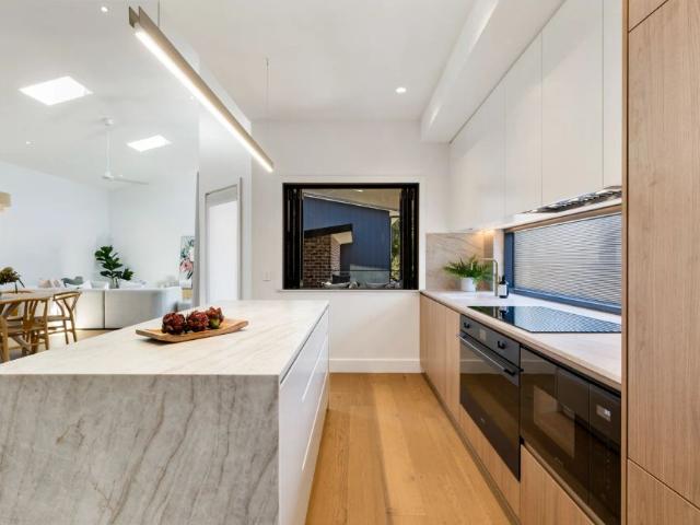 Exceptional Living in the Heart of Springwood