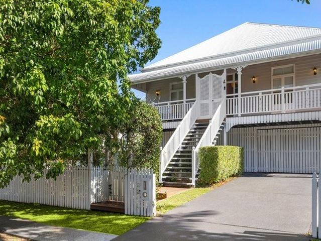 Exceptional location, effortless living perfectly positioned in sought after Kedron and ready to enjoy!