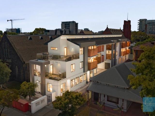 Exceptional Ground Floor Low Maintenance Living in a Prime Footscray Locale!