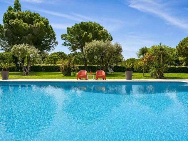 EXCEPTIONAL LUXURY ESTATE WITH 7,300 SQM LANDSCAPED PARK ? PEROLS, SOUTH OF FRANCE