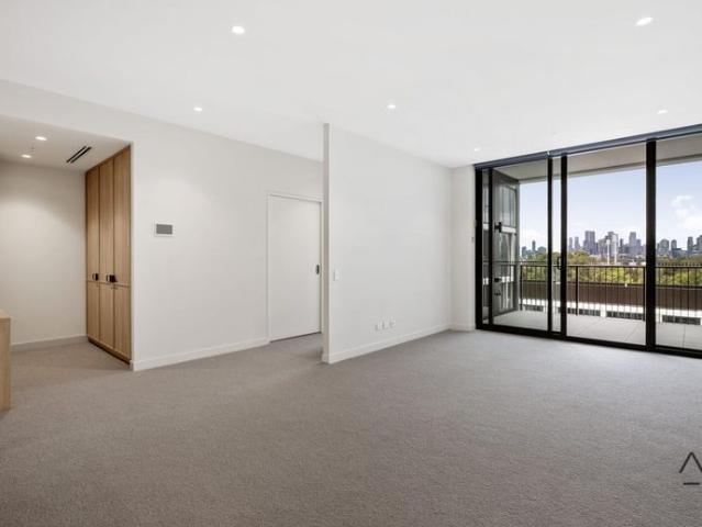Exceptional Luxury, Parkside Living