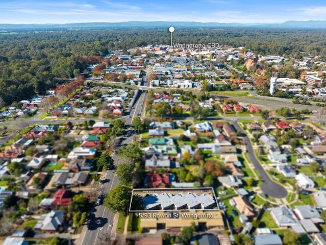 Exceptional Multi Unit Investment Five Units on One Title with Strong Returns