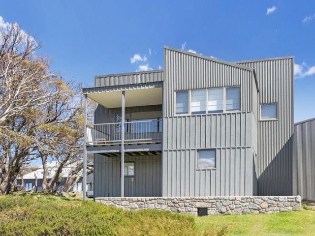 Exceptional North Facing Apartment in The Stables, Perisher
