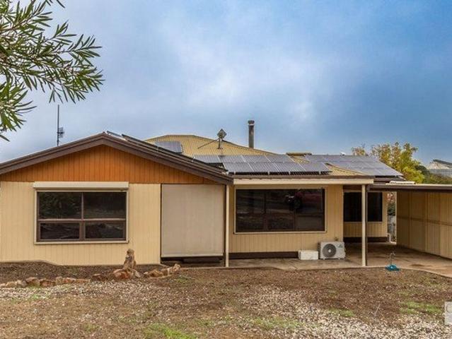 EXCEPTIONAL OPPORTUNITY TO WATCH THE SUNSET OVER THE HILLS OF EUDUNDA ON 1019M2 LAND