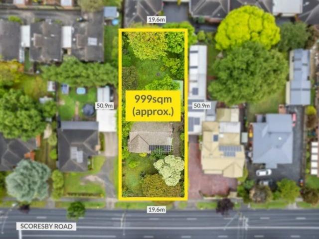 Exceptional Opportunity on a Large 999 sqm Bayswater Block