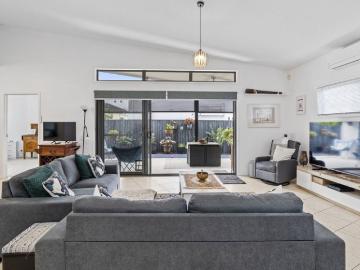 Exceptional Outdoor Spaces & Entertainer Appeal