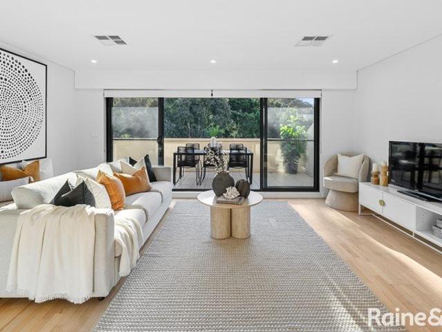 Exceptional Penthouse In The Heart of Avalon Beach
