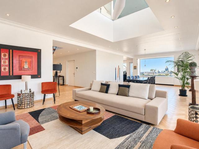Exceptional Penthouse with terraces Louise/Bailly