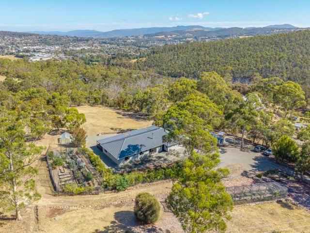 Exceptional Private Lifestyle Retreat