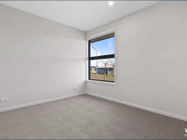 Exceptional Quality Built & Modern Family Living New Home