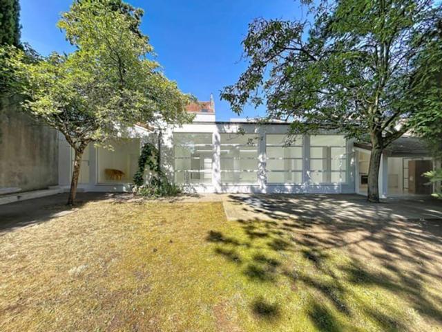 Exceptional Rear House with Garden Ixelles Ponds