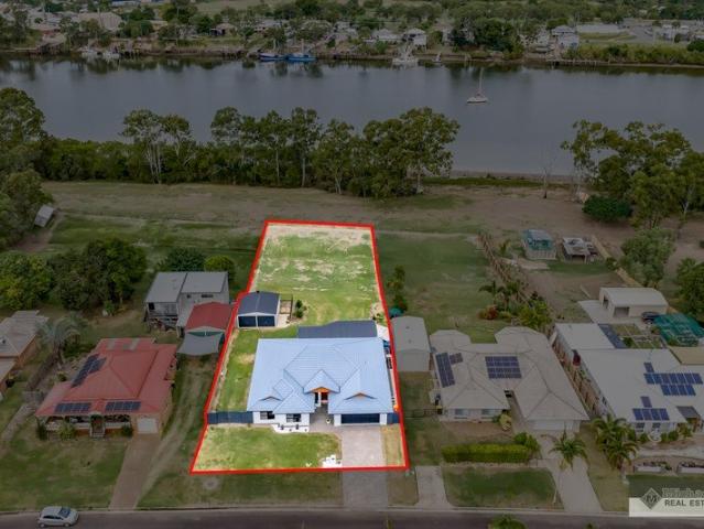Exceptional River Views, Space, Privacy & Riverside Serenity