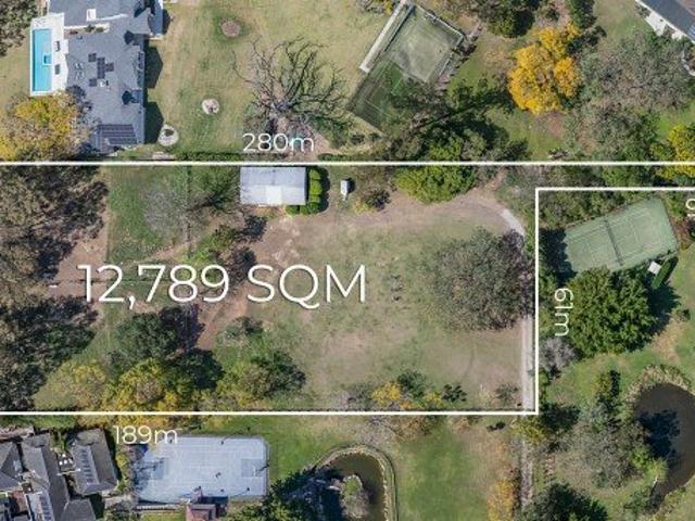 Exceptional Riverfront Oasis in Fig Tree Pocket