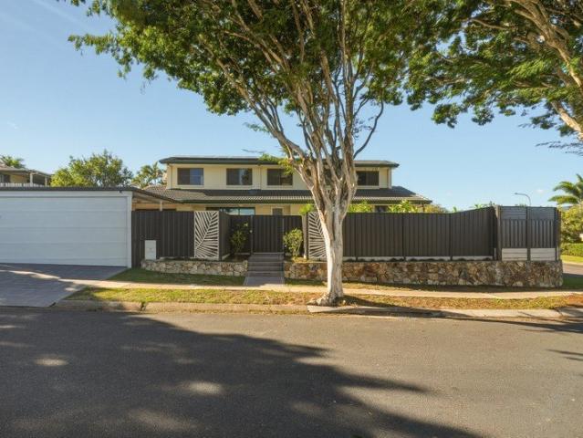 Exceptional Scale, Flexibility & Family Living in a Prime Bracken Ridge Pocket