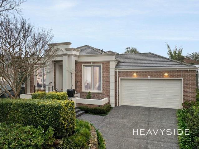 Exceptional Space with a Luxurious Poolside Lifestyle