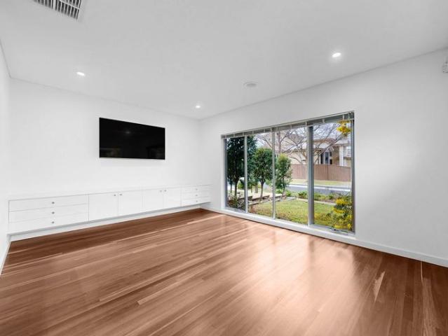 Exceptional Space and Comfort in Taylors Hill’s Finest Locale