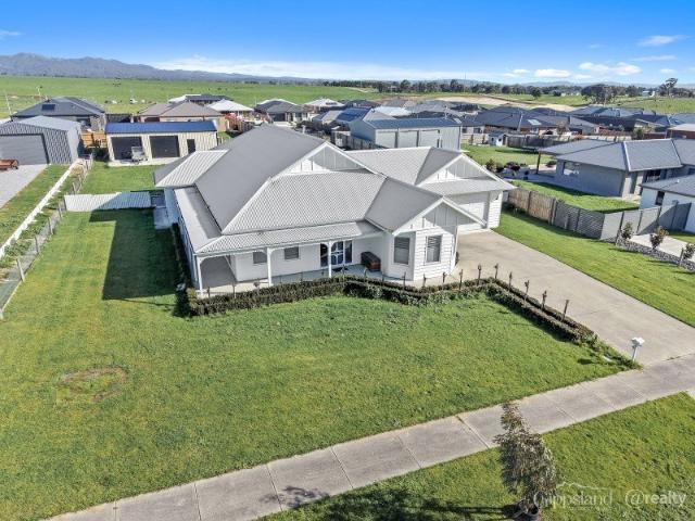 Exceptional Space, Luxury Finishes and Sought After Location