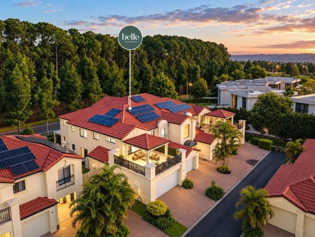 EXCEPTIONAL SPACE, QUALITY & LIFESTYLE IN SANCTUARY MANORS