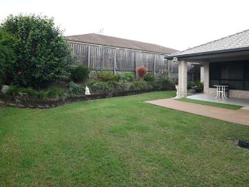 Exceptionally Neat Family Home in Quiet Honeywood Estate CuldeSac