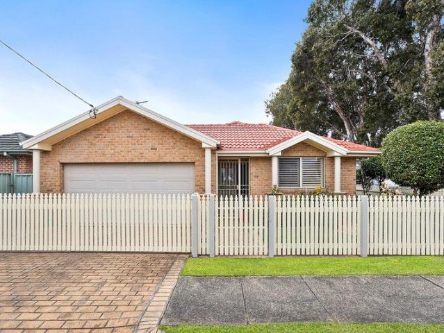 Exceptionally Rare Villa Offering in the Heart of Wollongong