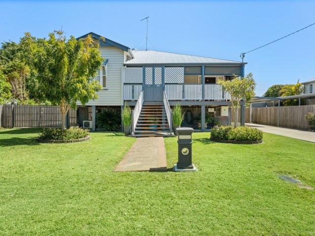 Exceptionally renovated Queenslander with room for the caravan, boat and cars