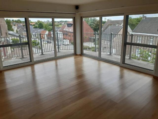 Exceptioneel appartement in hartje Dikkelvenne