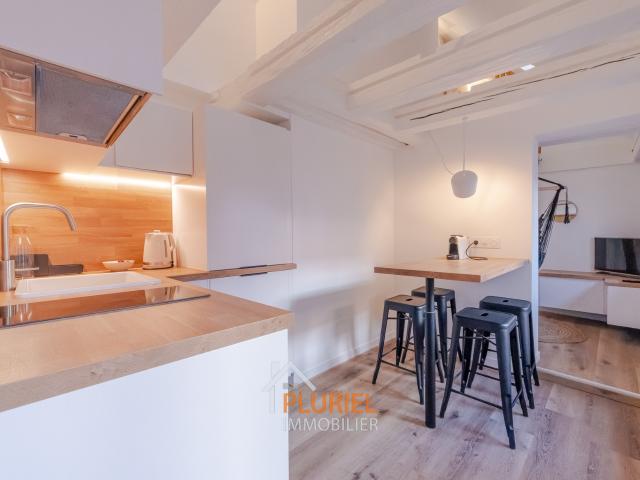 Exceptionnel 2/3 pièces en duplex meublé en Hypercentre de Strasbourg Exceptionnel 2 pièces 39.7m² meublé à l’Orangerie Magnifique 2 pièces 48.8m² meublé à la Krutenau Joli studio 22,70m² à Strasbourg Joli 3 4 pièces 95m² à LINGOLSHEIM Magnifique 2 pièces