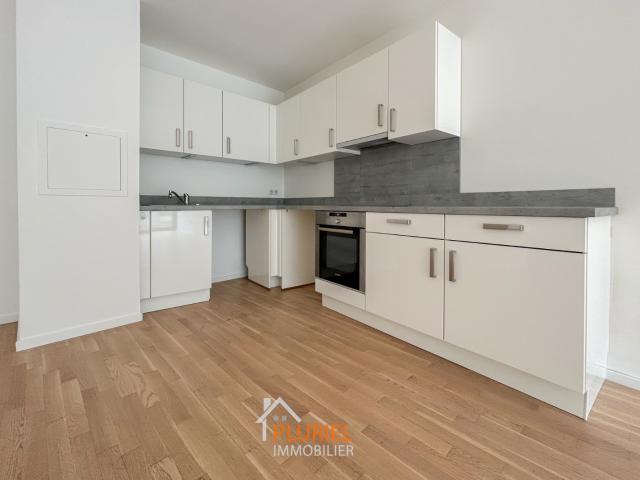 Exceptionnel 2 pièces 65.4m² au PLAZA Magnifique 2 pièces 51m² en hyper centre de Strasbourg Magnifique 4 pièces 86m² Quartier Forêt Noire à STRASBOURG Magnifique 2 pièces 49.5m² Place Saint Etienne à STRASBOURG Joli 3 pièces 56.8m² à STRASBOURG/KOENIGSHO