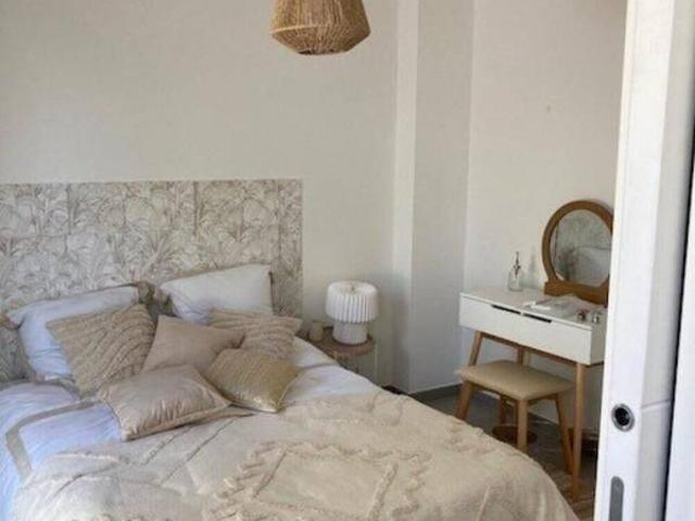 EXCEPTIONNEL 4 PIECES MEUBLE