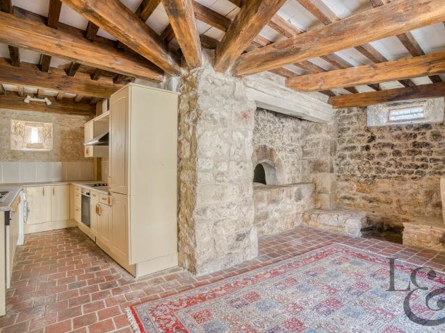 Exceptionnel château médiéval du XIVème siècle à Courbiac L. 850m² Courbiac