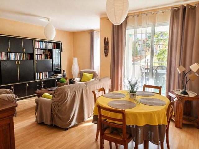 Exceptionnel, appartement avec balcon et vue sur la chaine d