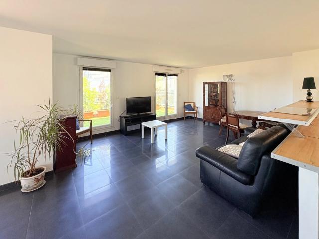 Exceptionnel Appartement Penthouse avec Vue Panoramique à 36. 139m² Nice