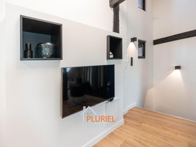EXCEPTIONNEL DUPLEX 3 PIÈCES MEUBLÉ EN CENTRE VILLE DE STRASBOURG Joli 3 pièces 73.7m² à la Krutenau Exceptionnel 2 pièces 65.4m² au PLAZA Magnifique 2 pièces 51m² en hyper centre de Strasbourg Magnifique 4 pièces 86m² Quartier Forêt Noire à STRASBOURG Ma