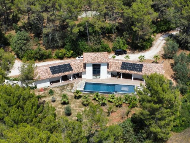 Exceptionnel. Propriete Contemporaine Draguignan 250m² Draguignan